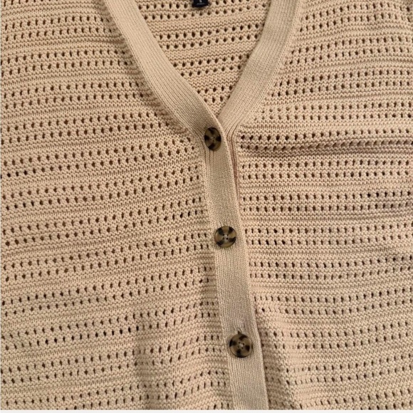 GAP Women's Beige Cardigan Sweater - Picture 2 of 5